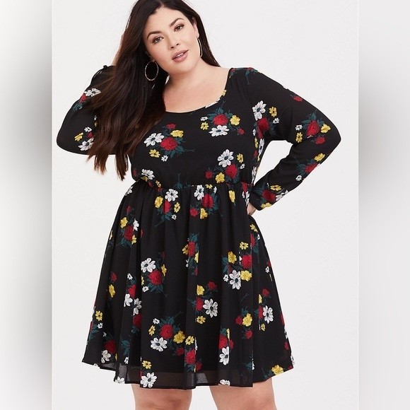 torrid Dresses & Skirts - Torrid Black Floral MINI GEORGETTE SKATER DRESS SZ 5(5X) Plus Size